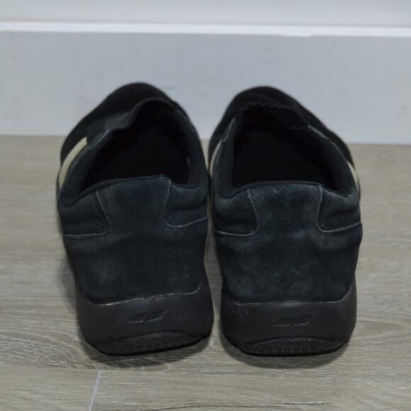 Ryka Woman's Slip-On Black & White Sneakers Size 9 - Picture 4 of 9